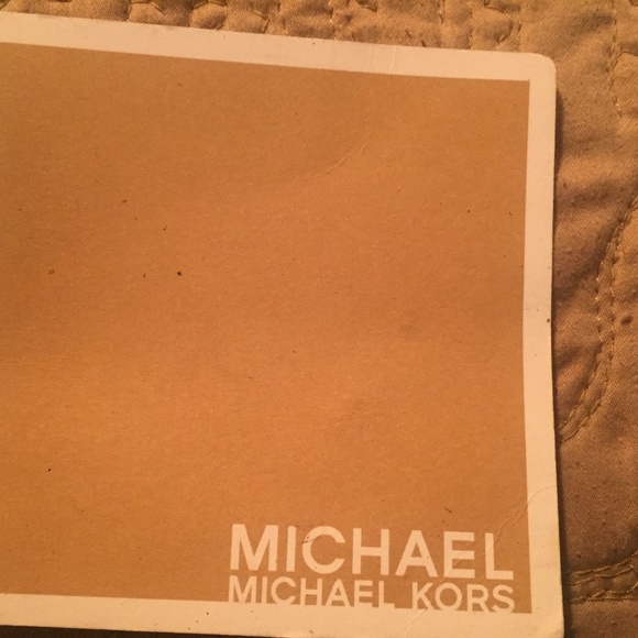 Micheal Kors large hobo handbag, NWOT - Picture 7 of 8